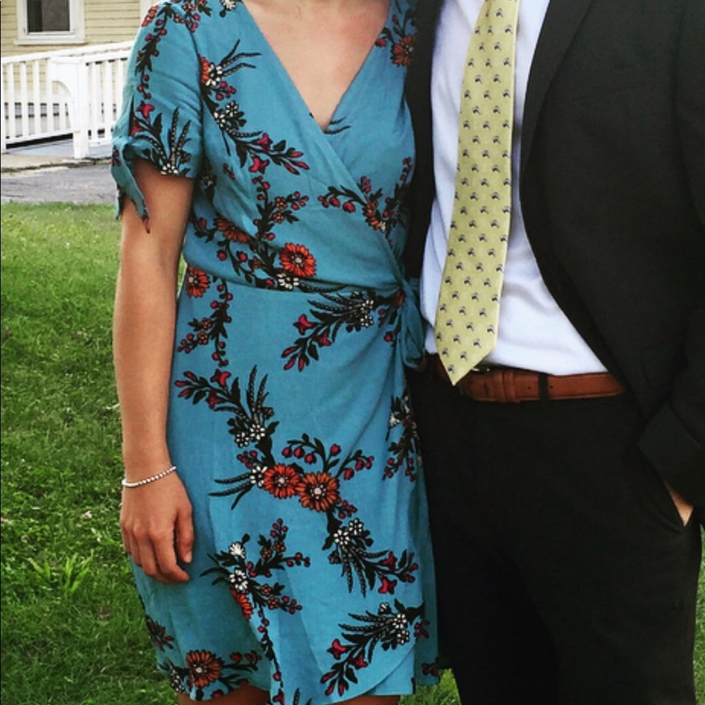 BRAND NEW lulus wrap dress